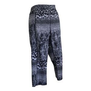 BETSEY JOHNSON retro performance yoga pants black/grey leopard floral lace L